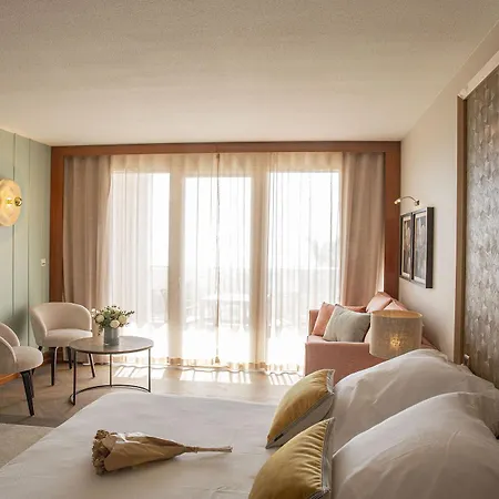 Grand Les Flamants Roses Thalasso&spa Hotel