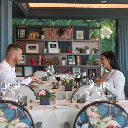 Grand Les Flamants Roses Thalasso&spa 4*