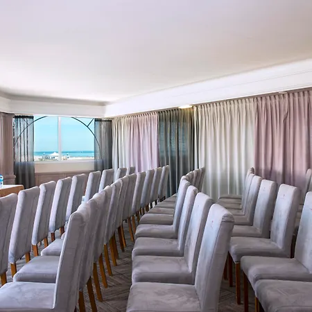 Grand Les Flamants Roses Thalasso&spa Hotel