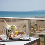 Grand Les Flamants Roses Thalasso & 4*