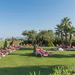 Grand Les Flamants Roses Thalasso & 4* Canet-en-Roussillon