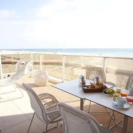 Grand Les Flamants Roses Thalasso & 4*