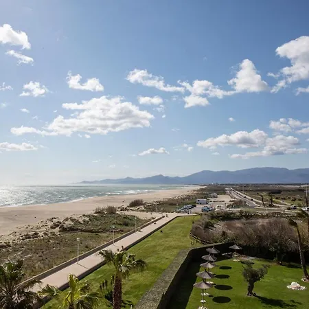 Otel Grand Les Flamants Roses Thalasso & 4*