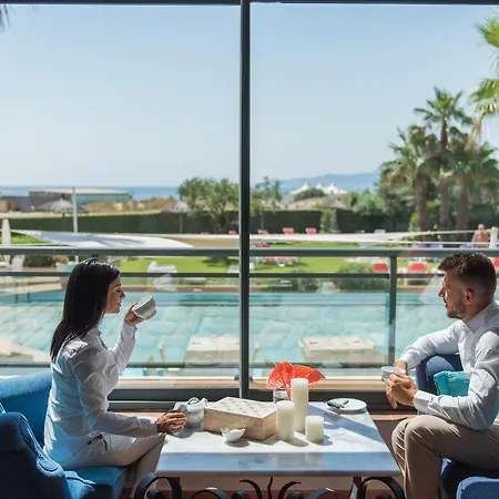 Grand Les Flamants Roses Thalasso & 4*