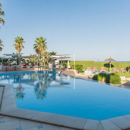 Grand Les Flamants Roses Thalasso & 4*