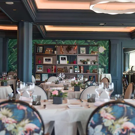 Grand Les Flamants Roses Thalasso &