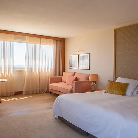 Grand Les Flamants Roses Thalasso & Otel
