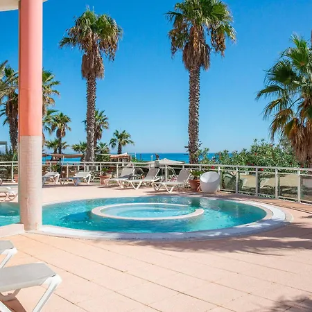 Otel Grand Les Flamants Roses Thalasso &