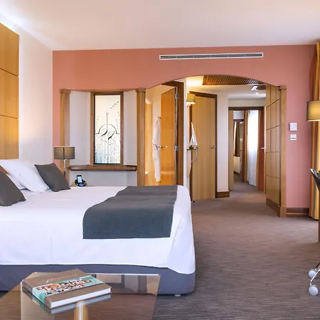 Grand Les Flamants Roses Thalasso & Otel 4*
