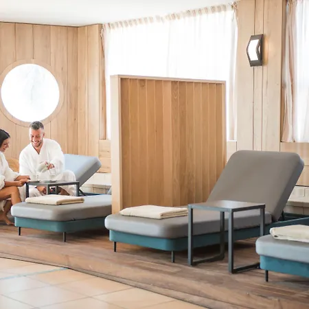 ホテル Grand Les Flamants Roses Thalasso & 4*
