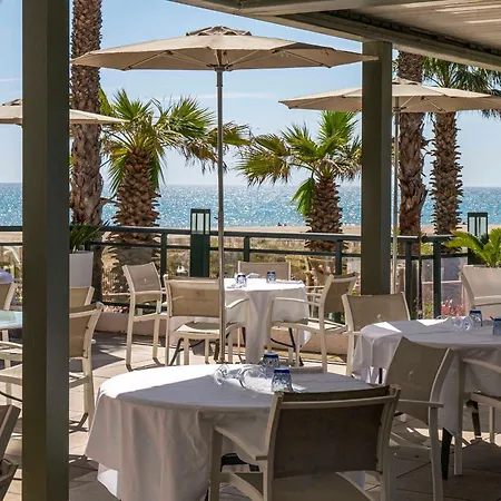 Grand Les Flamants Roses Thalasso & 4*