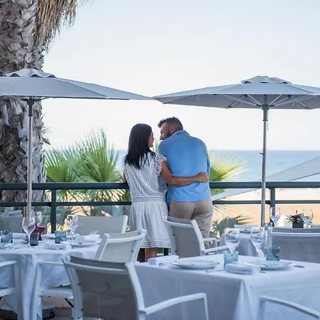 Grand Les Flamants Roses Thalasso & 4* 카네트