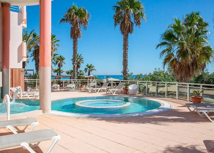 Hotel Grand Les Flamants Roses Thalasso &