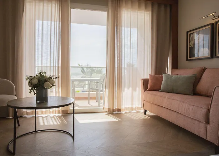 Grand Les Flamants Roses Thalasso&spa Hotel 4*